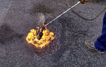 Hagnaby Lock flat roofing repairs